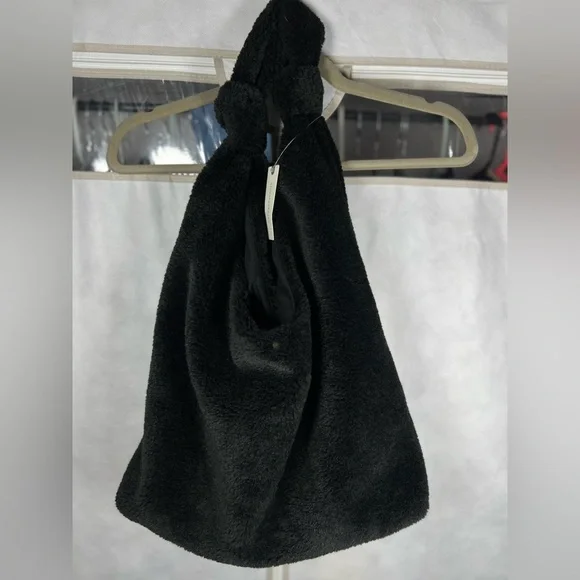 NWT Anthropologie The Love Knot Slouchy Bag: Sherpa Fleece Edition - Picture 3 of 5